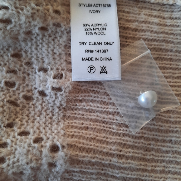 ASTR The Label Ivory Ruffle Cardigan Size XS - Picture 5 of 8